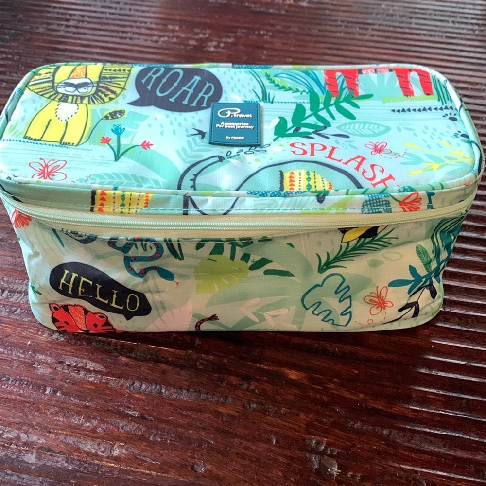 Travel toiletry kit - Jungle animal print - NWOT
